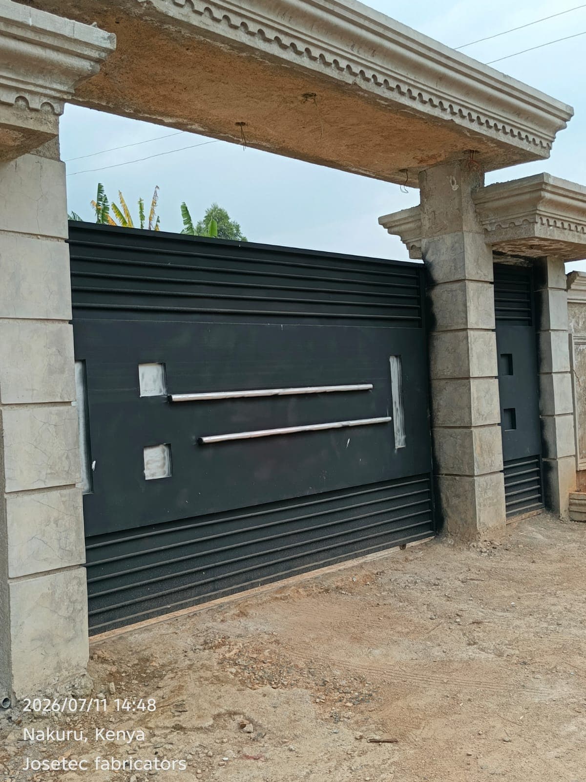 Steel swing gate fabricated and installed by Josetec